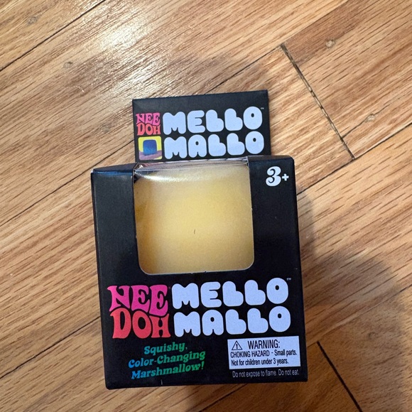 New in box Schilling Needeh Lot of 4: Fuzz Ball, Mallow, Ice cream, and Splat - Picture 4 of 5